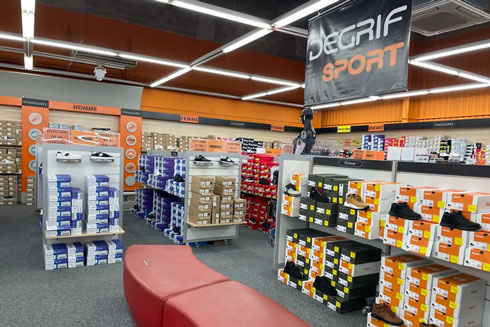 Intérieur d'un magasin Dégrif Sport